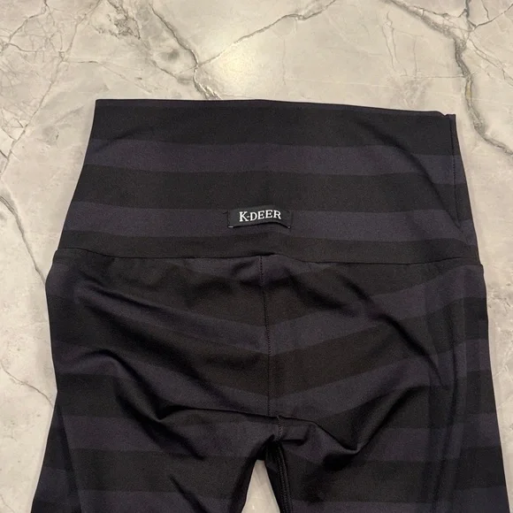 Women’s K-Deer Striped Leggings      Sneaker Length Size Small - Picture 5 of 7